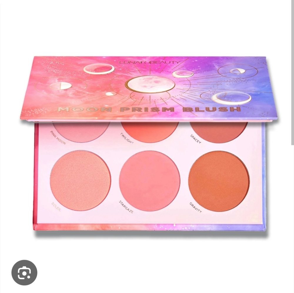 Lunar Beauty Moon Prism Blush Palette